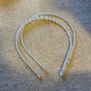 NWOT Pearl Headband Set